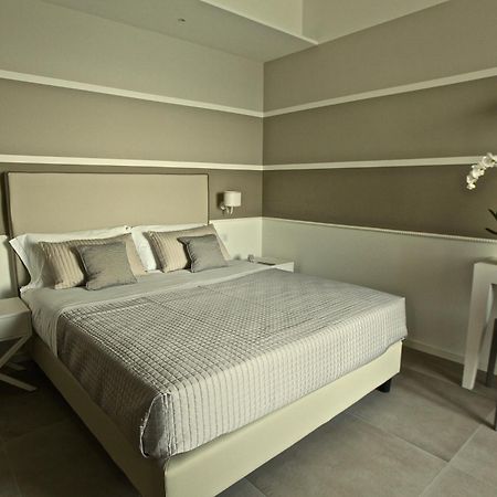Hotel Ambassador มาร็อตตา ภายนอก รูปภาพ