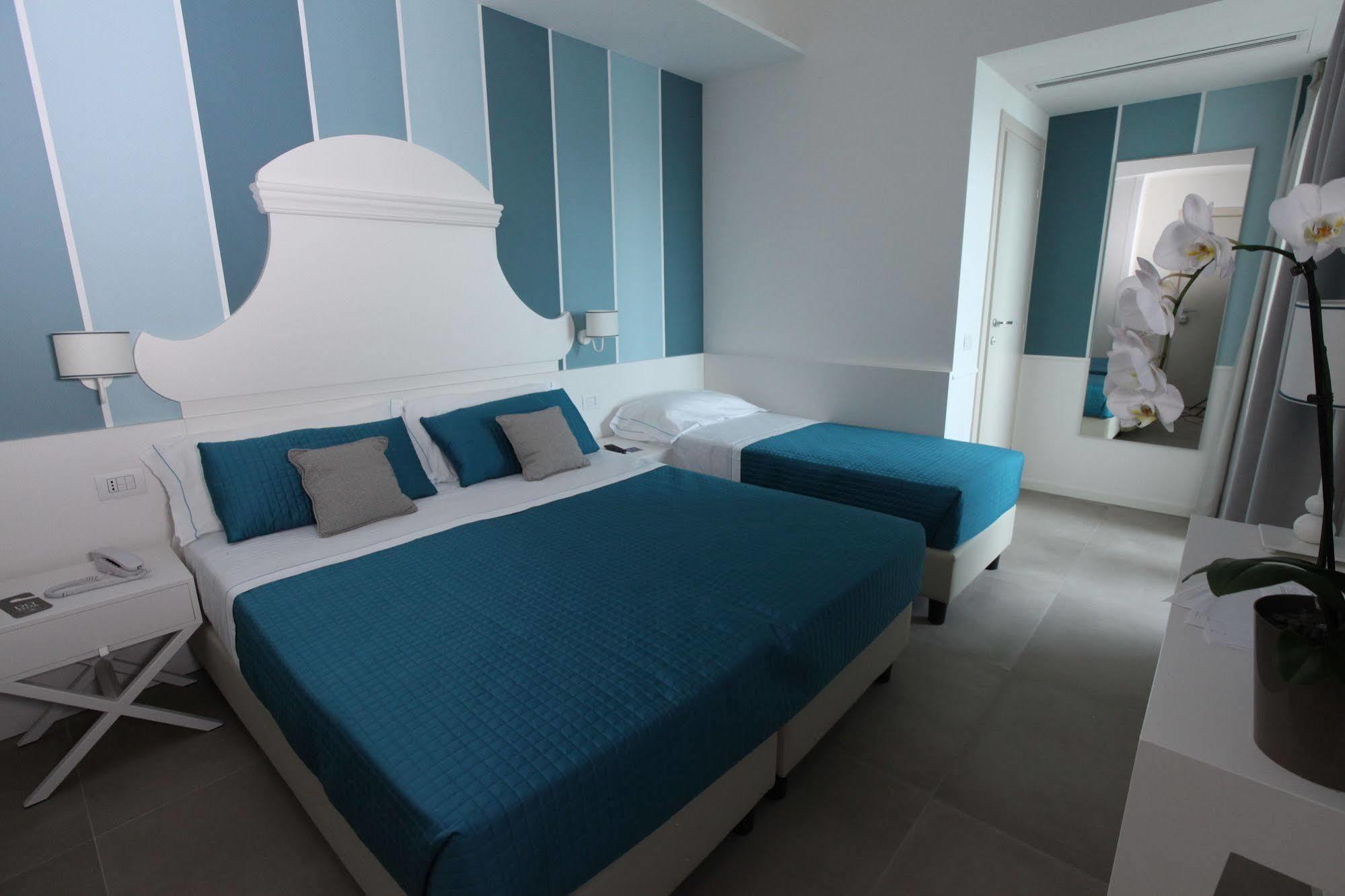 Hotel Ambassador มาร็อตตา ภายนอก รูปภาพ